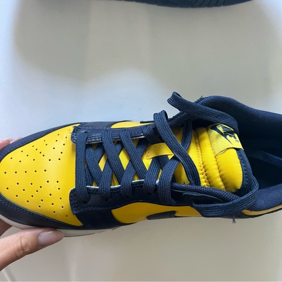 Nike Dunk Low ‘Michigan 2021’ - Picture 3 of 7